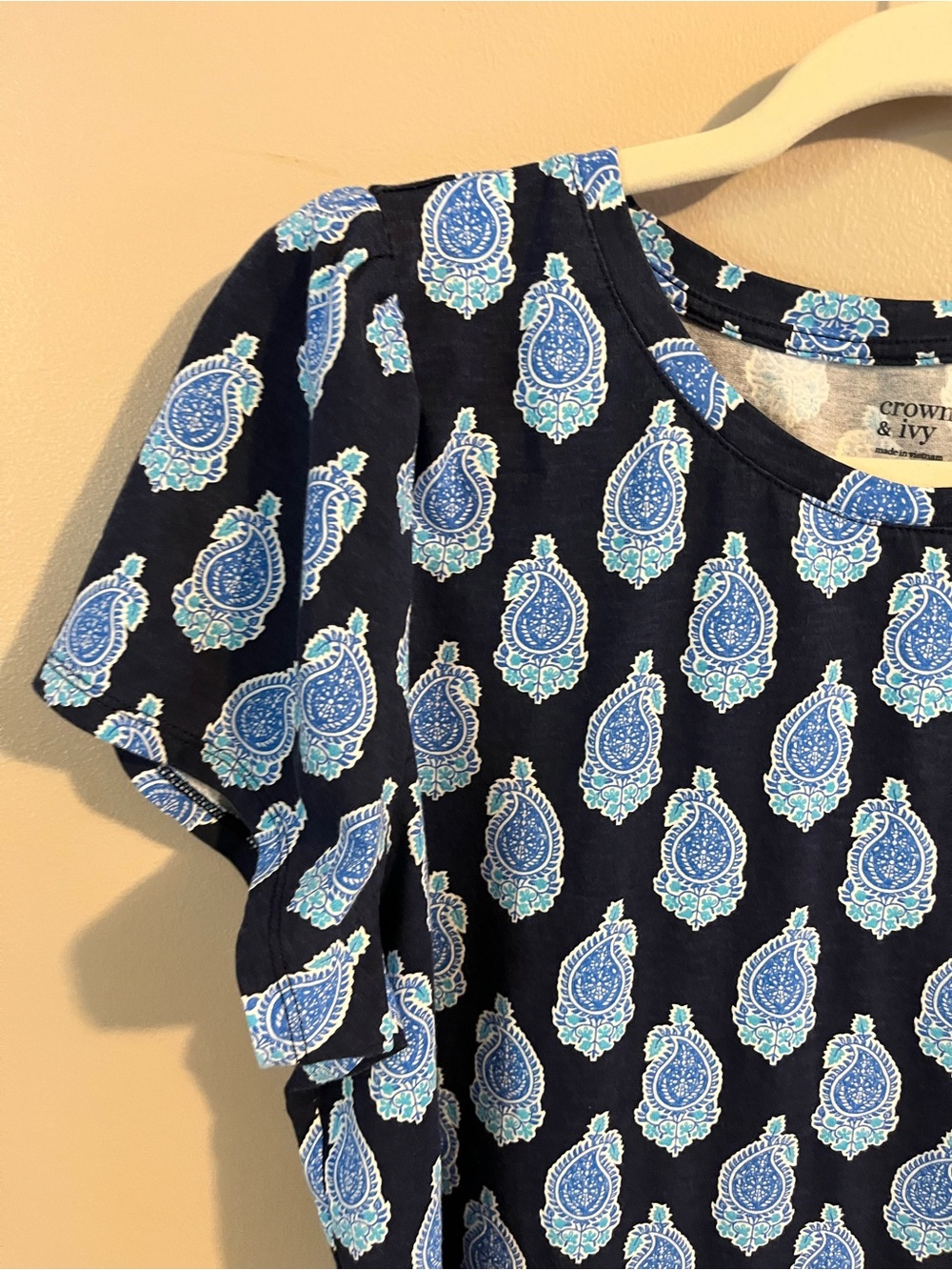 $6💙Bundled Crown & Ivy Shirt - Picture 3 of 6